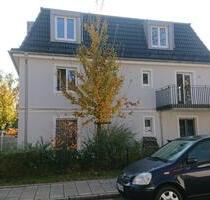 Hochwertige 2,5 Zimmer-Wohnung mit Balkon in Trudering, München