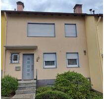 Reihenhaus mit Terrasse und Garage, Pelletheizung, PV-Anlage - Lügde
