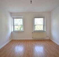 Mit Balkon! Gepflegte 3-Zimmer-Wohnung mit EBK in KR-City - Krefeld