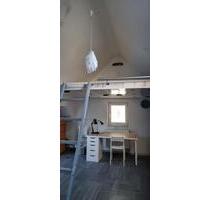 Gemütliche 1-Zimmer-Dachgeschosswohnung in Fellbach - Stuttgart Luginsland