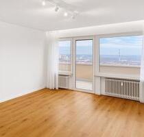 Renovierte 2-Zi. Wohnung mit Loggia und Stellplatz - Schweinfurt Gartenstadt