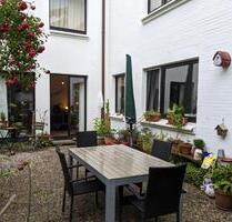 Wohnung in Elbnähe Övelgönne - 1.800,00 EUR Kaltmiete, ca.  78,00 m² in Hamburg (PLZ: 22605) Altona
