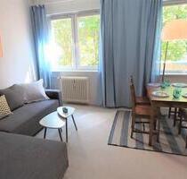 Bright, sunny & renovated apartment with south facing balcony - Berlin Steglitz-Zehlendorf