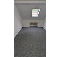 Helle Altbau-Dachgeschosswohnung in Duisburg-Dellviertel (75 m²)