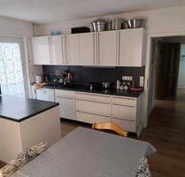 helle 4 Zimmer Wohnung mit 2 Balkonen moderner EBK+Stellplatz - Aichtal