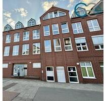 Frisch renovierte 2-Zimmer-Wohnung mit Loggia und Tiefgaragenstellplatz in Neustadt - Neustadt am Rübenberge