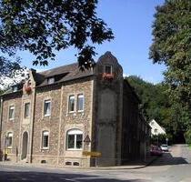 2,5-R.-Wohnung im Natursteinhaus in grüner Lage - Essen Stadtbezirk VIII