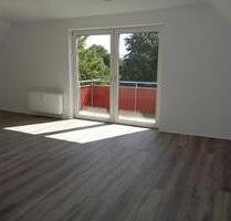 helle, große Dachgeschosswohnung - Bremerhaven Lehe