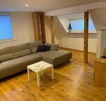 *TOP* - Vollmöblierte 2-Zimmer-Dachgeschosswohnung in Reutlingen