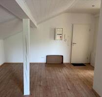 Bayerbach 2 Zimmer Mansarden Wohnung DG