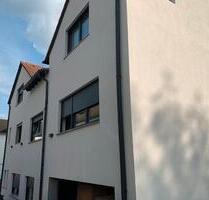 5 Zimmer Maisonette Doppelhaushälfte (Garten&Stellplatz) - Friedrichsdorf