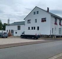 Mehrfamilienhaus mit Gewerbeflächen:-ideal für Bauunternehmen mit - Gedern