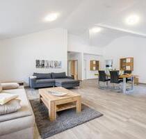 Exklusive Dachgeschosswohnung mit Rheintalblick in Baden-Baden
