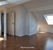 Renovierte 3 Zimmer DG Wohnung mit Küche & Gäste WC in Kohlscheid - Herzogenrath