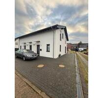 Ein Doppelhaus zu verkaufen, Energieausweis A - Trittau