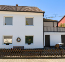 Zentrales Stadthaus in Pocking: Dachterrasse und Garage