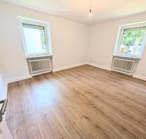**Was will man mehr? +Erdgeschoss +Laminat +weiße Wände +neues Tageslichtbad +eigener Garten** - Marl Alt-Marl