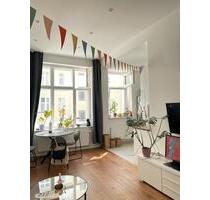 Bright and quiet 3-room renovated Altbau apartment in Prenz. Berg - Berlin Pankow