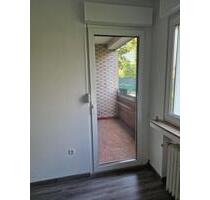 Schön geschnitte Wohnung in ruhiger Lage, für Singles geeignet - Oberhausen Borbeck