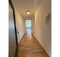 City-Wohnung: frisch renoviert, mit Einbauküche und Bad - Schopfheim