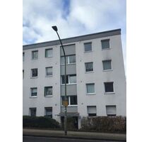 Stop! Frisch renovierte 2-Zimmer-Wohnung mit Balkon! - Essen Stadtbezirk VII