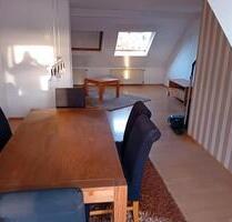 Charmante Dachgeschosswohnung in zentraler Lage in Bochum-Wat