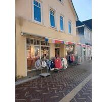 Ladengeschäft in Fußgängerzone von Bremervörde