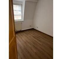 komplett renovierte 2-Raum-Wohnung im Stadtkern Meiningens