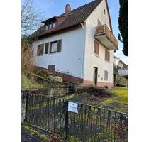 Einfamilienhaus in Hanglage und großem Grundstück - Rockenhausen