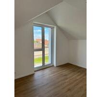 Moderne 3-Zimmer-Wohnung über den Dächern der Innenstadt mit großem Balkon - Sulzbach-Rosenberg