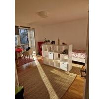 Wohnung und Möbel - 700,00 EUR Kaltmiete, ca.  40,00 m² in Frankfurt am Main (PLZ: 60318) Nordend West