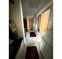 Helle & moderne Dachgeschosswohnung in Duisburg-Ruhrort