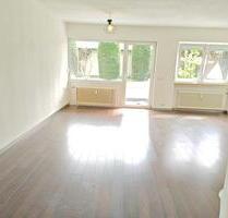 GARTENWOHNUNG ! 1 ZW STUDIO BALKON KÜCHE DUSCHBAD NÄHE UNIKLINIK EINKAUFEN FUSSLÄUFIG ROSSMANN EIFLER REWE PENNY BUSBAHN S BAHN LYONERSTR - Frankfurt am Main Niederrad