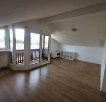 Großzügige 3-Zimmer-Wohnung mit Loggia zu vermieten - Ainring