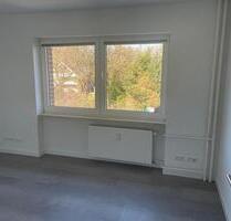 Lichtdurchflutetes WG-Zimmer zu vermieten - Norderstedt Garstedt