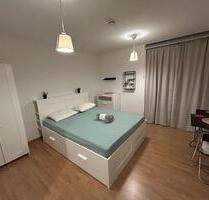 1 Zimmer Studio Apartment Wohnung unbefristet + Balkon - Berlin
