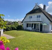 Gepflegte Doppelhaushälfte unter Reet mit 4 Zimmern im Kurpark - Sagard