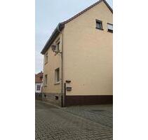 Haus zum Kauf in Alzey mit Garage, Hof und Garten