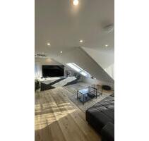 Moderne 2-Zimmer-Dachgeschosswohnung in ruhiger Lage - Böblingen