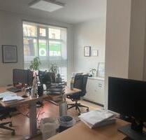 Büroräume in Geisenhausen - 8,00 EUR Kaltmiete, ca.  8,00 m² in Geisenhausen (PLZ: 84144)