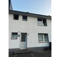 Schönes und saniertes - 6 Zimmer - Einfamilienhaus in Duisburg