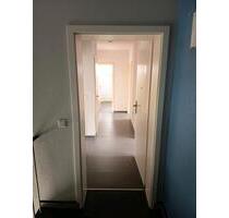 3 Zimmer Wohnung zu vermieten - 700,00 EUR Kaltmiete, ca.  65,00 m² in Remscheid (PLZ: 42857) Reinshagen