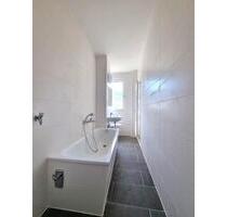 Komplett sanierte 2-Raumwohnung mit Balkon in ruhiger Wohnlage ab dem 01.12.2025 zu vermieten - Köthen (Anhalt)