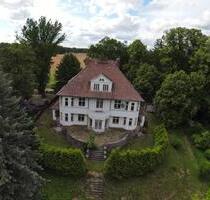 Herrschaftsvilla mit Wassergrundstück und Steg - Wesenberg