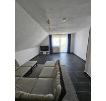 Helle, gut geschnittene 2-Zimmer-DG-Wohnung mit Balkon, EBK in PE - Peine Peine Kernstadt