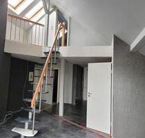 Gemütliche 3-Raum-Maisonette im Dachgeschoss in Löbau – perfekt für Selbstgestalter!