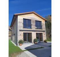 CHIEMGAU - VON PRIVAT: Modernes Holzhaus (Neubau) auf Pachtgrund - Siegsdorf