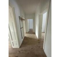 Renovierte 3 Zimmer-Wohnung Altbau in Wiesbaden-Dotzh