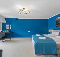 90 m² Design-Apartment mit Balkon | 2 Min zum Bhf | möbliert | auf Zeit - Esslingen am Neckar