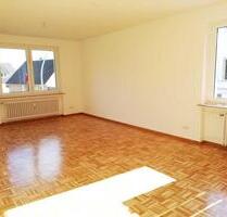 TOPLAGE: Modernisierte, schicke 4-Zi-Wohnung mit schönem Badkomfort, Balkon, Gäste-WC+Gartennutzung - Bremerhaven Schiffdorferdamm